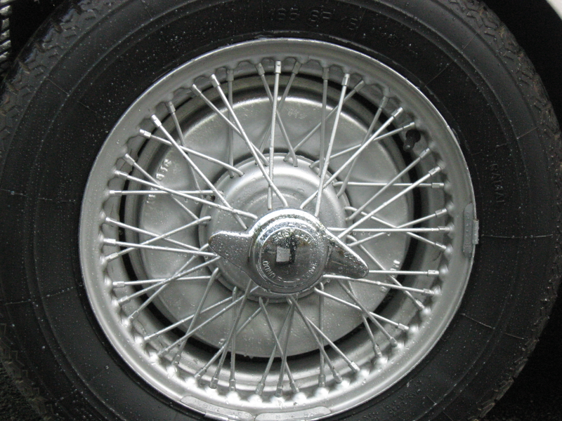 Illustration for article titled Vintage Car Porn: Austin-Healey 100-6 Gallery